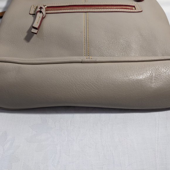 Fall Color Dooney & Bourke Florentine Med Toggle Crossbody Bag Leather  Ecru - Picture 6 of 13